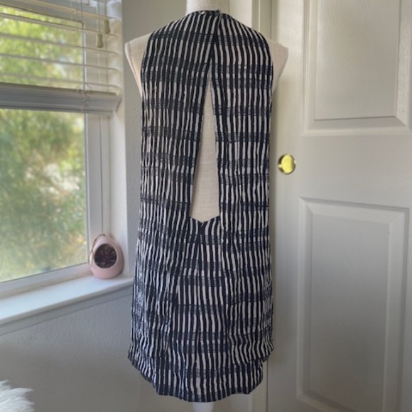 A.L.C. | 1100% Silk Open Back Solang Mini Dress | Elegant Layered Style | Size M - Picture 7 of 16